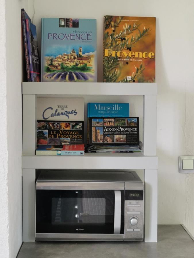 Guest House Provencal Vitrolles  Exterior foto
